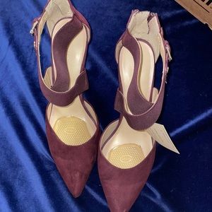 Womens Liz Claiborne heals size 8 1/2